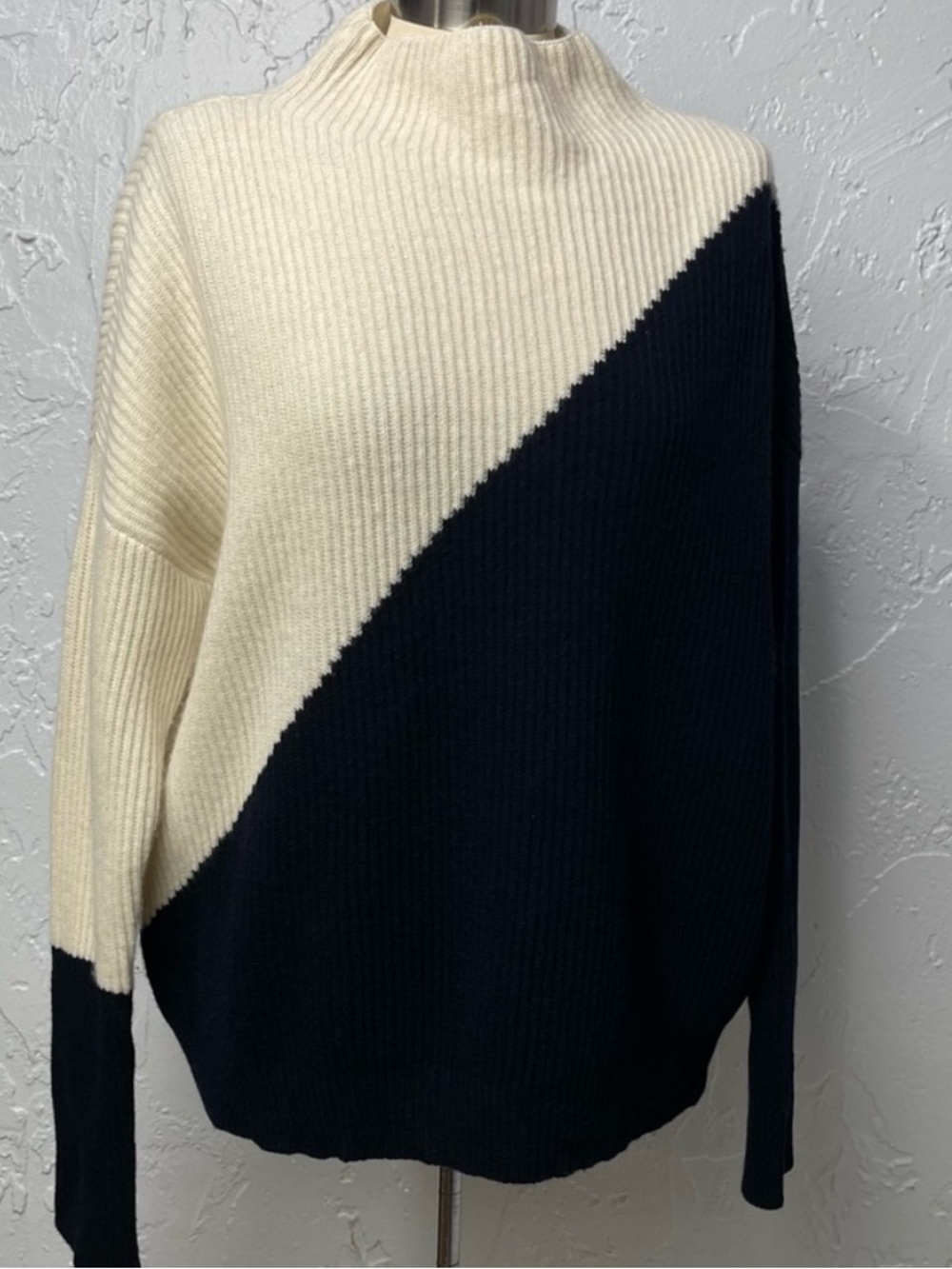 Reiss Lizzie Color-blocked Cashmere Blend Sweater sz S - Picture 2 of 8